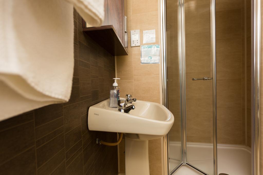 Fern Rock Bed And Breakfast Dromin Экстерьер фото