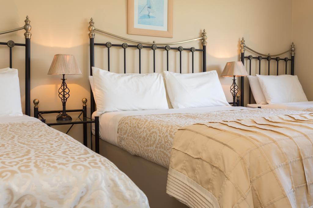 Fern Rock Bed And Breakfast Dromin Экстерьер фото